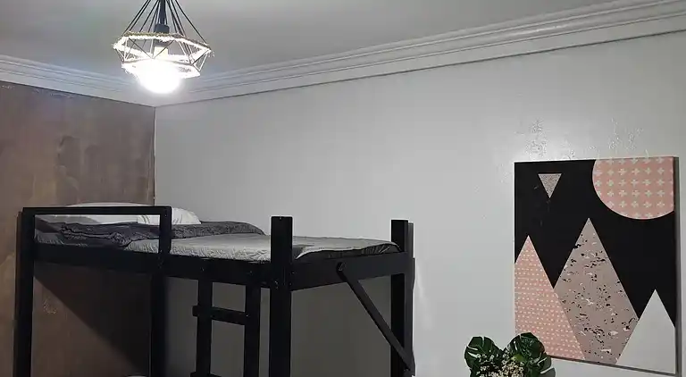 Entfliehen Sie nach LuxHomme, Ihrem geräumigen Refugium im