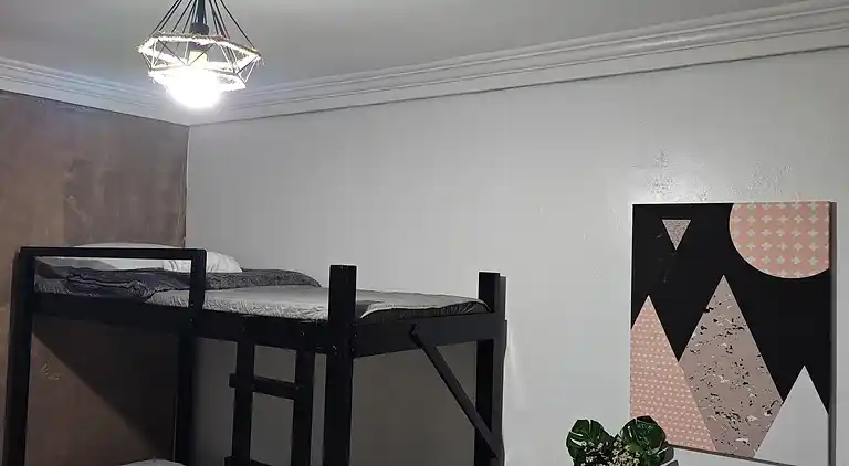 Entfliehen Sie nach LuxHomme, Ihrem geräumigen Refugium im