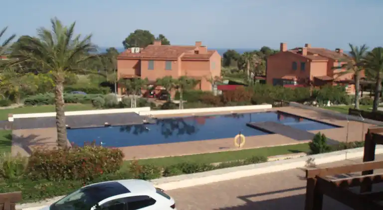 BOLIG TÆT PÅ STRAND MED POOL OG  TÆT PÅ PORT AVENTURA