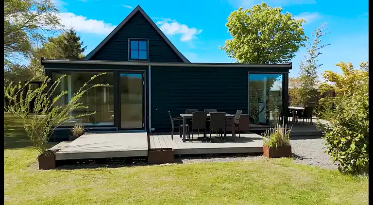 Lyxigt sommarhus på vacker skogsmark