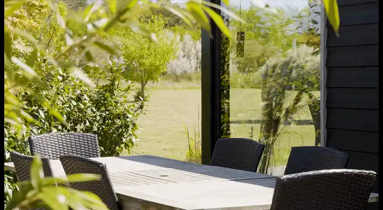 Lyxigt sommarhus på vacker skogsmark
