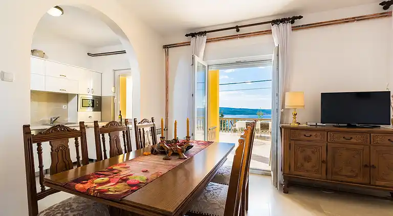 Two bedroom apartment with terrace and sea view Dramalj,