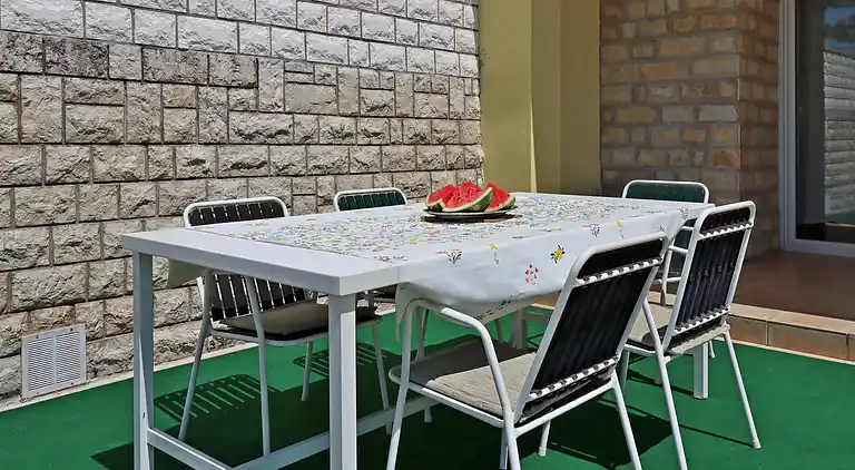 Two bedroom apartment with terrace and sea view Dramalj,