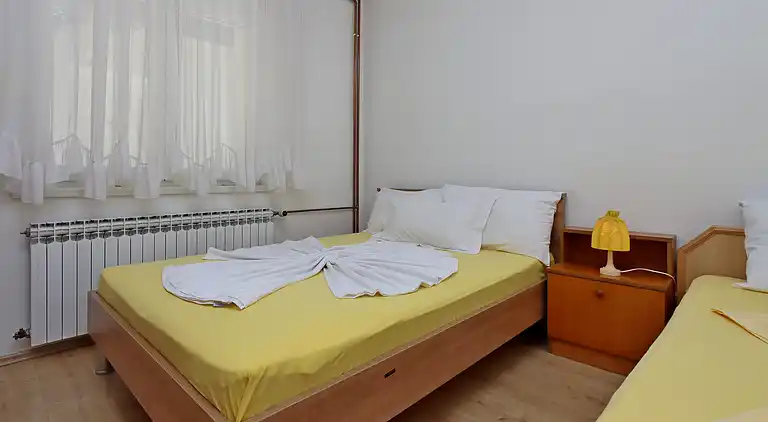 Two bedroom apartment with terrace and sea view Dramalj,