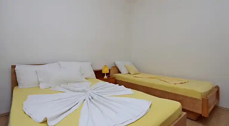 Two bedroom apartment with terrace and sea view Dramalj,