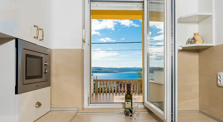 Two bedroom apartment with terrace and sea view Dramalj,