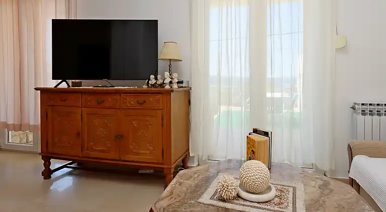 Two bedroom apartment with terrace and sea view Dramalj,