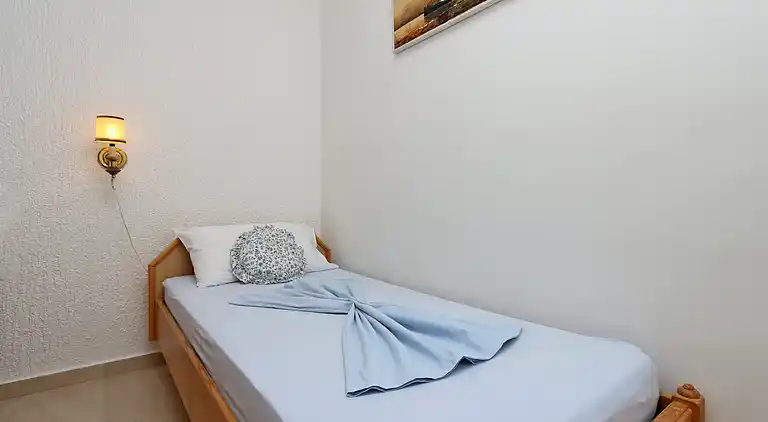 Two bedroom apartment with terrace and sea view Dramalj,