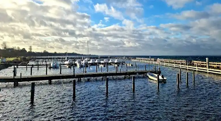 Semesterbostad vid Hejlsminde Strand