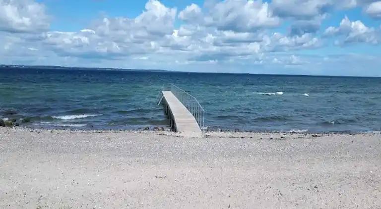 Sommerhus ved Flovt Strand