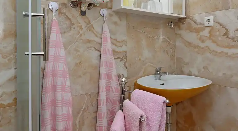 Two bedroom apartment with terrace and sea view Dramalj,