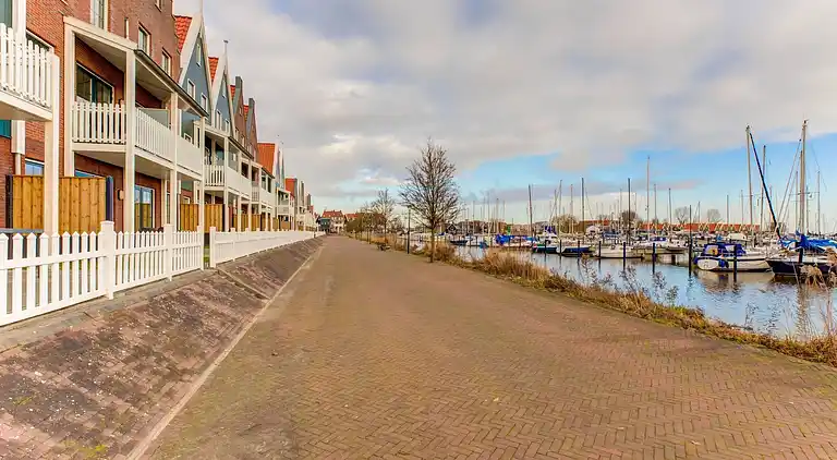 Houseboat in Volendam
