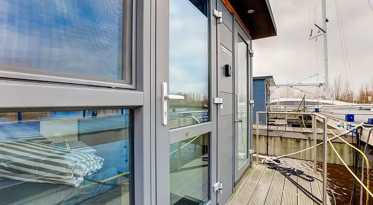 Houseboat in Volendam