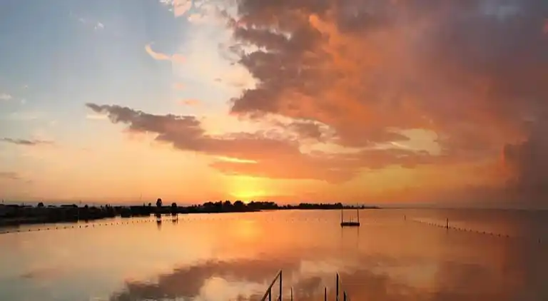Houseboat in Volendam