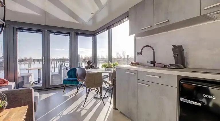 Houseboat in Volendam