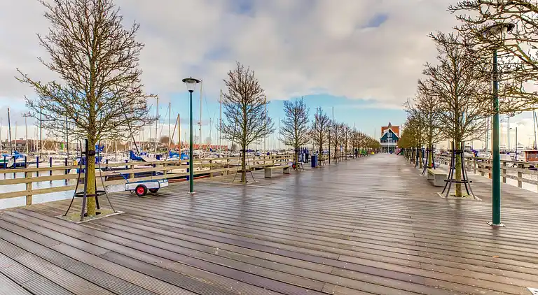 Houseboat in Volendam