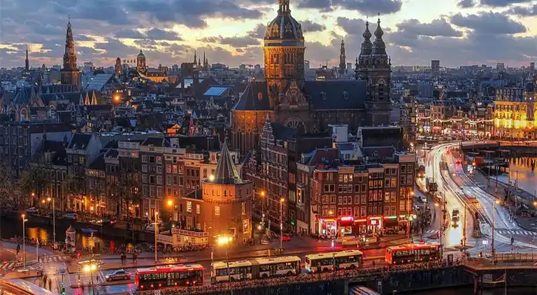Houseboat in Volendam