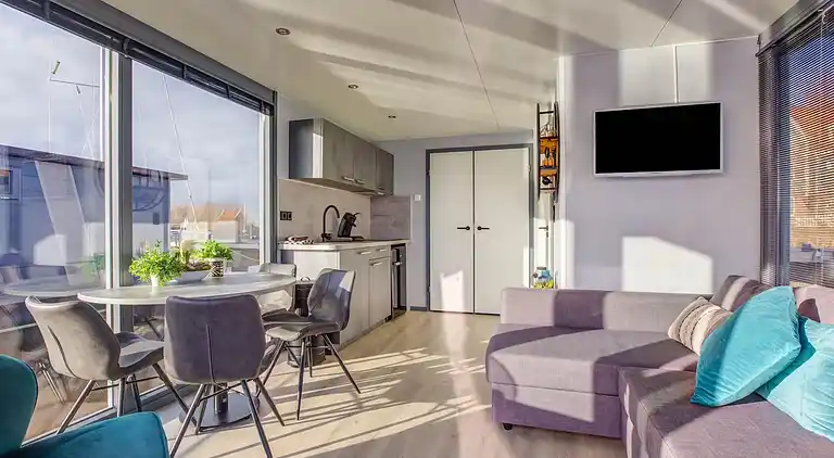 Houseboat in Volendam