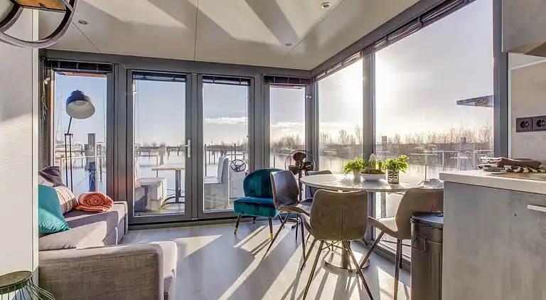 Houseboat in Volendam