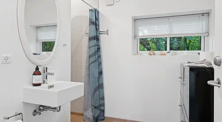 Moderne hus til kip med udespa og sauna 