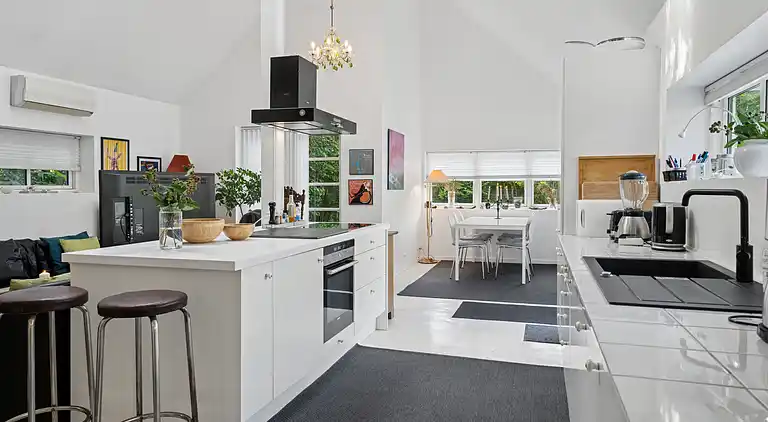 Moderne hus til kip med udespa og sauna 