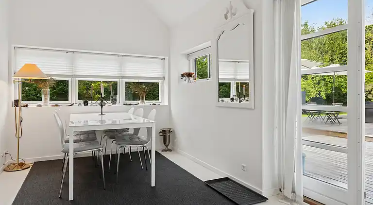 Moderne hus til kip med udespa og sauna 