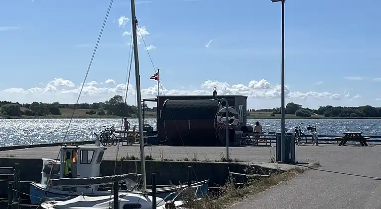 Rummeligt sommerhus på Bogø