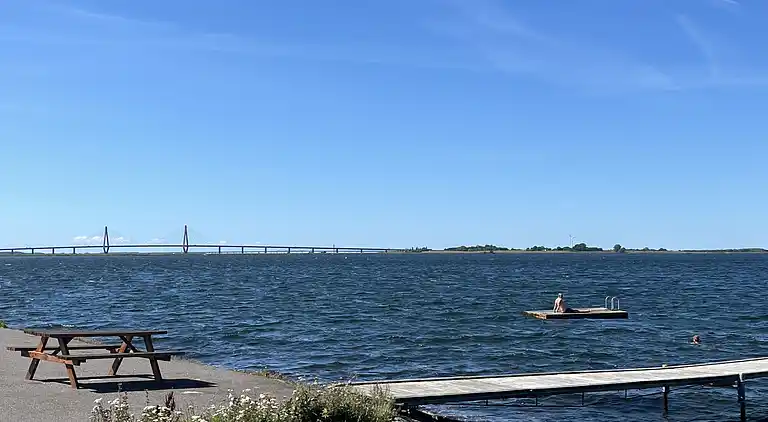 Rummeligt sommerhus på Bogø