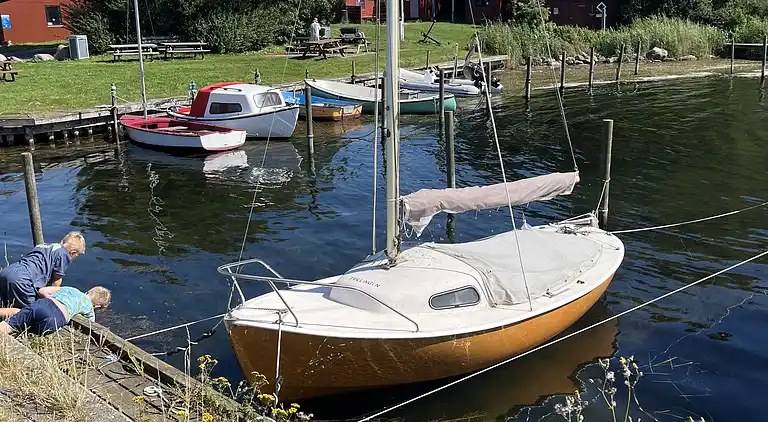 Rummeligt sommerhus på Bogø