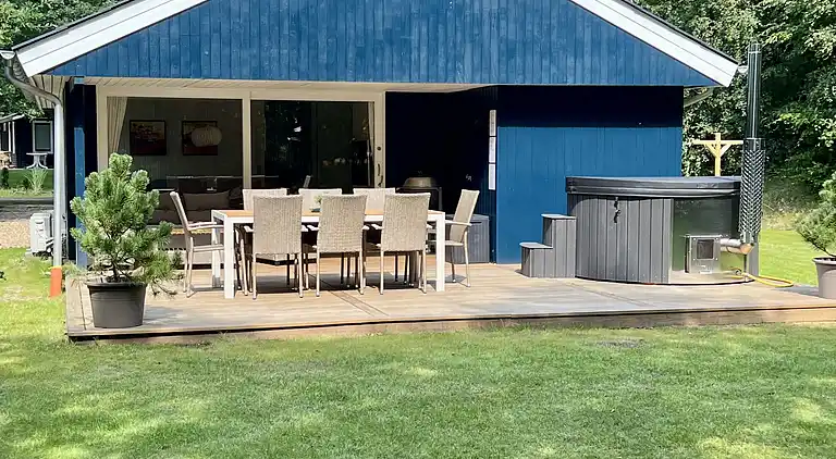 Nyrenoveret sommerhus ved Kvie sø