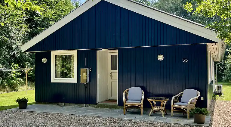 Nyrenoveret sommerhus ved Kvie sø