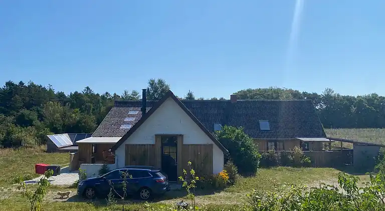 Ferie på eventyrlig naturgrund for børnefamilien