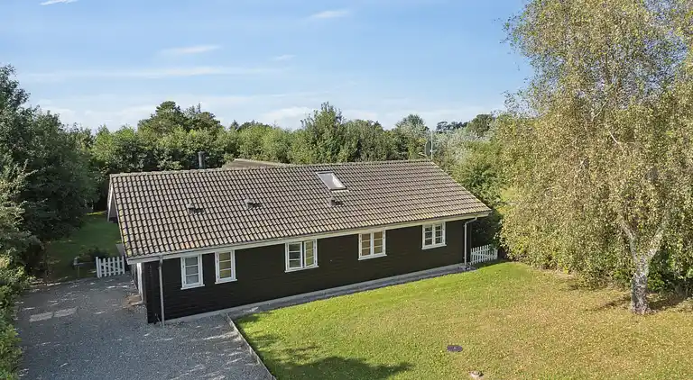 Feriehus med spa nær strand, skov og kultur