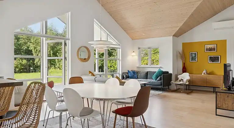 Feriehus med spa nær strand, skov og kultur