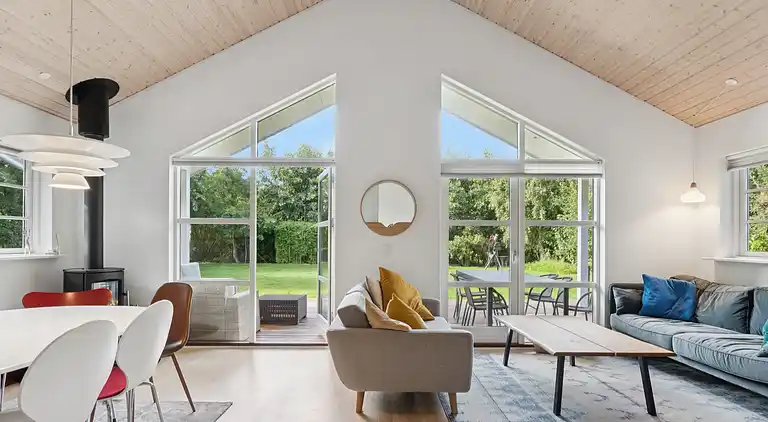 Feriehus med spa nær strand, skov og kultur