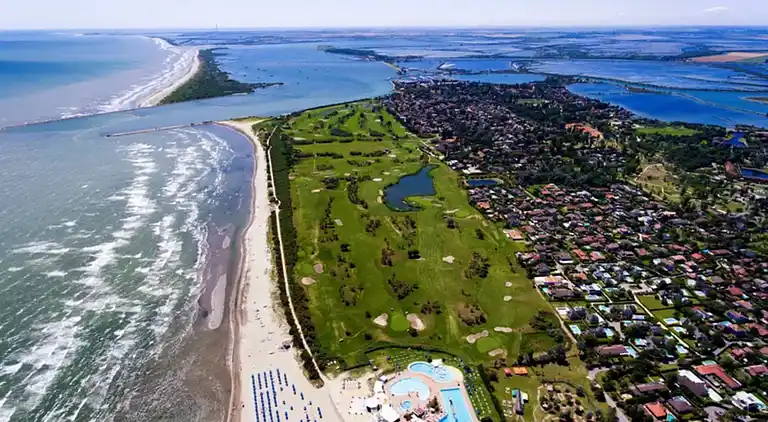 Wunderschöne moderne Villa in Albarella bei Beahost