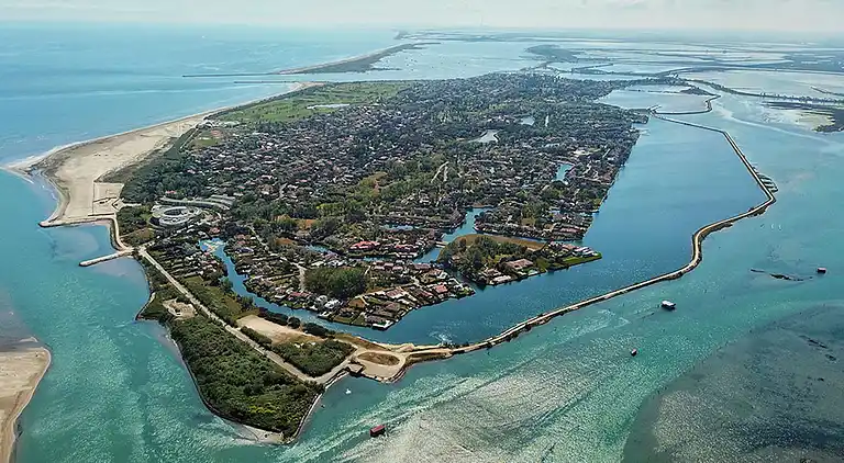 Wunderschöne moderne Villa in Albarella bei Beahost