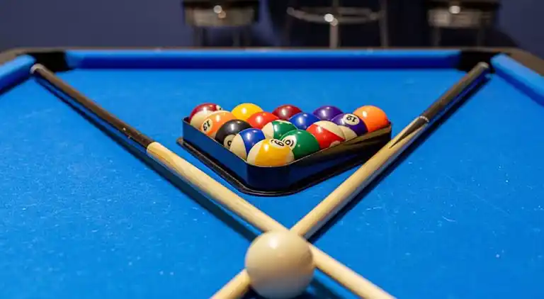 Executive-Haus mit 5 Schlafzimmern und Pool und Spielzimmer
