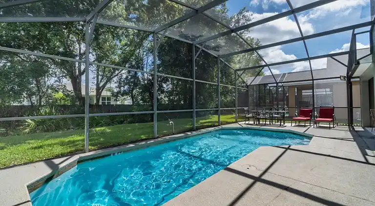 Executive-Haus mit 5 Schlafzimmern und Pool und Spielzimmer