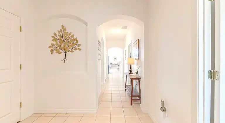Executive-Haus mit 5 Schlafzimmern und Pool und Spielzimmer