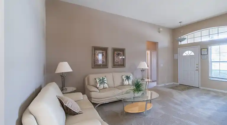 Executive-Haus mit 5 Schlafzimmern und Pool und Spielzimmer