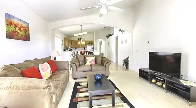 Executive-Haus mit 5 Schlafzimmern und Pool und Spielzimmer