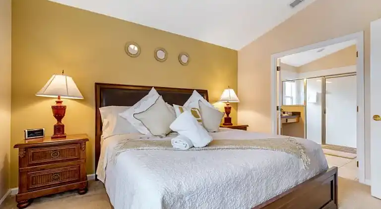 Executive-Haus mit 5 Schlafzimmern und Pool und Spielzimmer