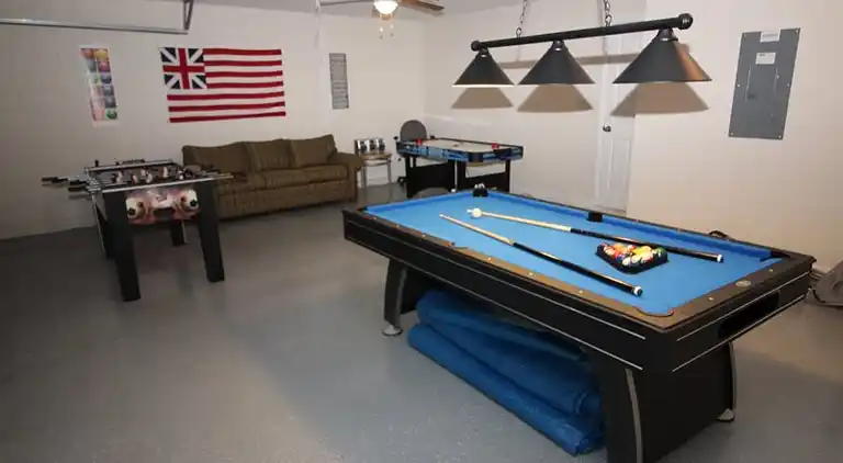 Executive-Haus mit 5 Schlafzimmern und Pool und Spielzimmer