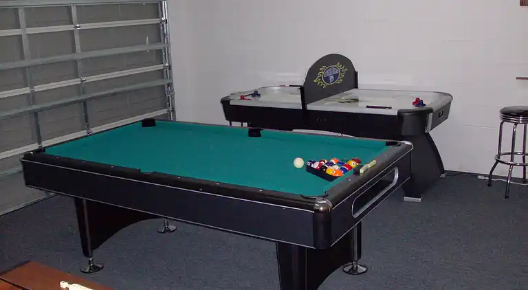 Executive-Haus mit 5 Schlafzimmern und Pool und Spielzimmer
