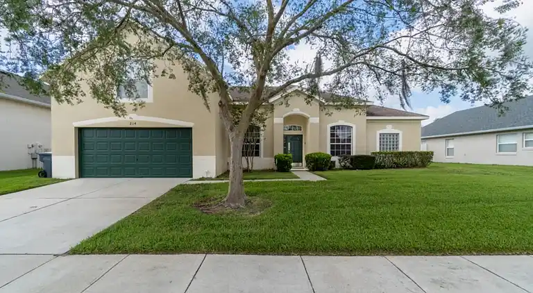 Executive Home mit 5 Schlafzimmern, privatem Pool und Spa