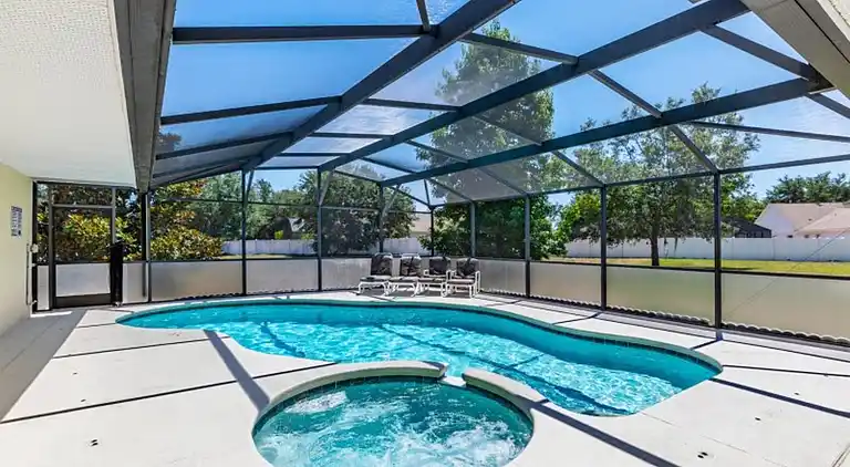 Executive-Haus mit 4 Schlafzimmern - Privater Pool und Spa