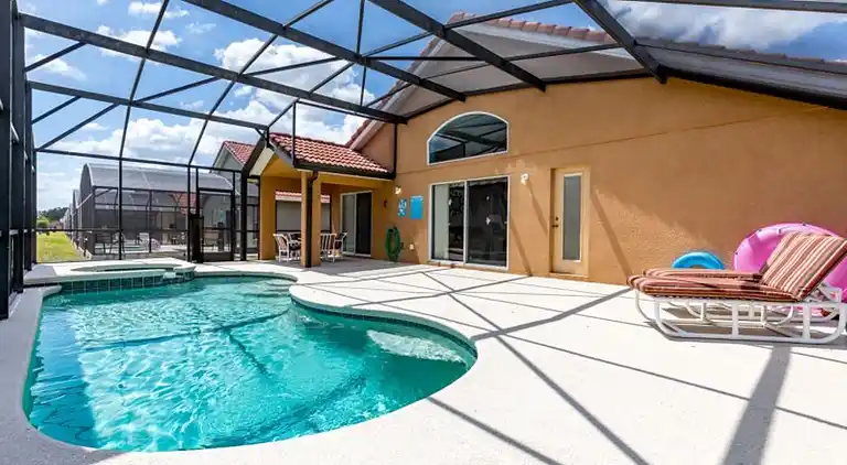 Platinum Home mit 4 Schlafzimmern, Spielzimmer und Spa