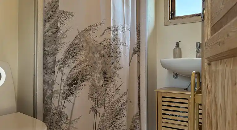 Gemütliches kleines Ferienhaus mit Meerblick