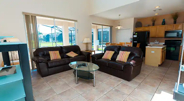 Executive-Poolhaus mit 5 Schlafzimmern – Spielzimmer